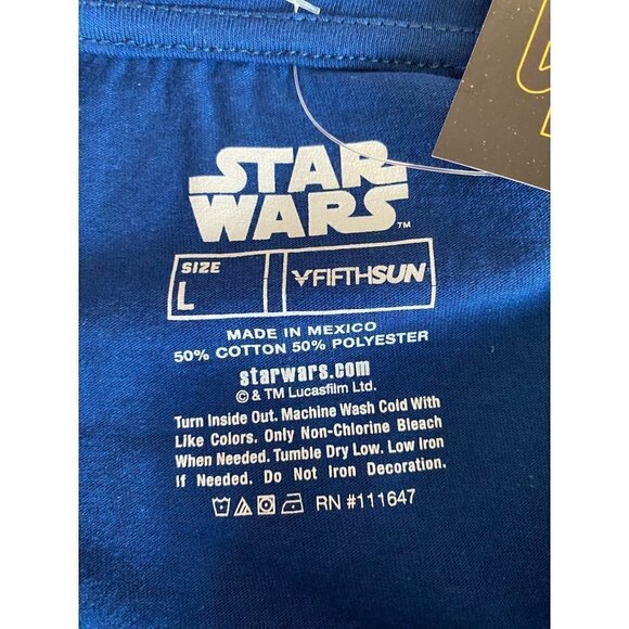 Disney’s Star Wars Rainbow Graphic Tee Women Size Large - Picture 4 of 9